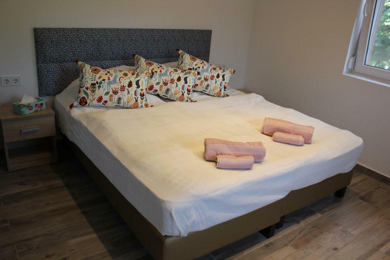 Magnolia Apartman Leilighet Siófok Eksteriør bilde